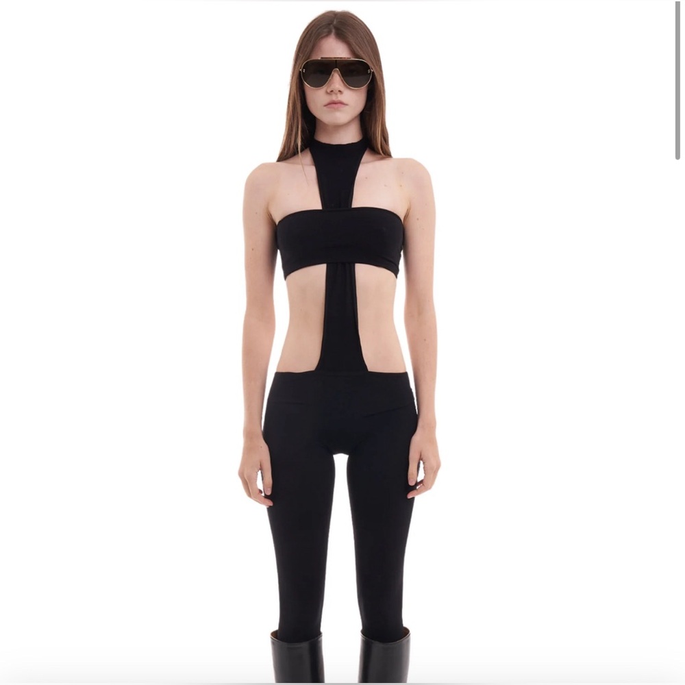 NIIHAI CROSS JUMPSUIT IN BLACK 
BRAND NEW NEVER WORN
